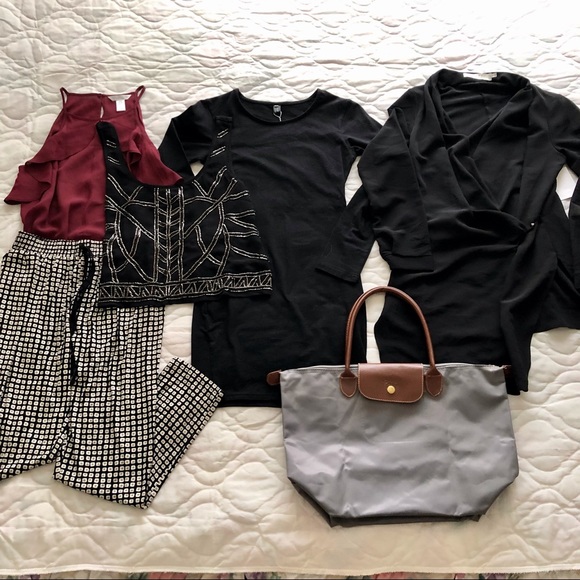 ❌DONATED❌ 8 item not so mystery box sz XS - S - Picture 5 of 12